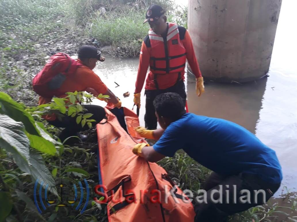 Penemuan Sosok Mayat Di Kali Pening Gemparkan Warga