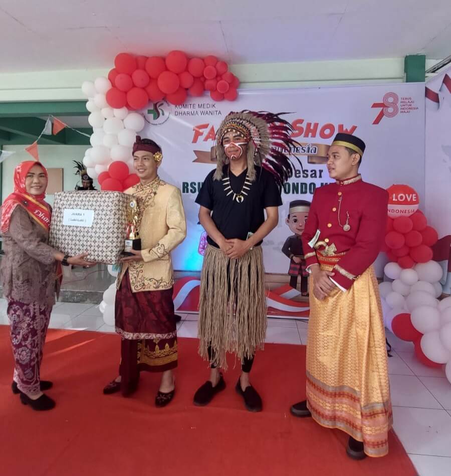 Lomba Fashion Show Karyawan RSUD dr H Soewondo Meriah