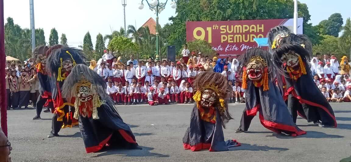 Seni Barongan Ramaikan Pawai Budaya Hari Sumpah Pemuda Blora