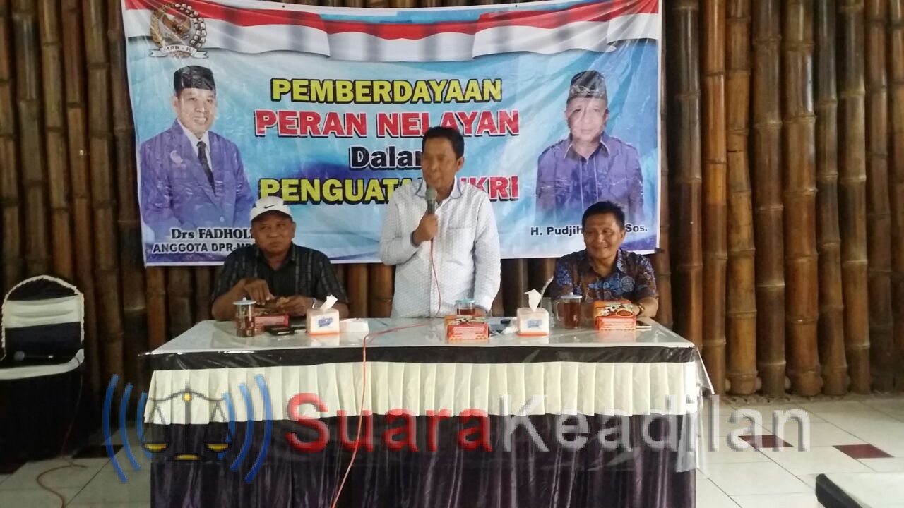 Gelombang Laut Tinggi Nelayan Diminta Hati-Hati