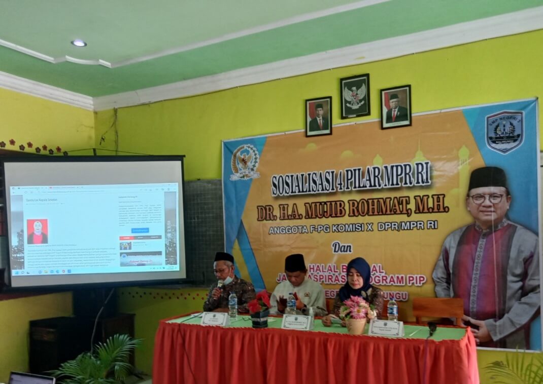 Mujib Rohmat Sosialisasi Empat Pilar Di SMP 3 Kaliwungu