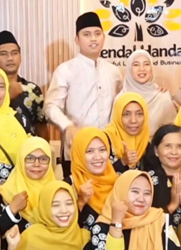 Warga Hingga Pejabat Rela Antre Untuk Salaman Di Open House Bupati Kendal