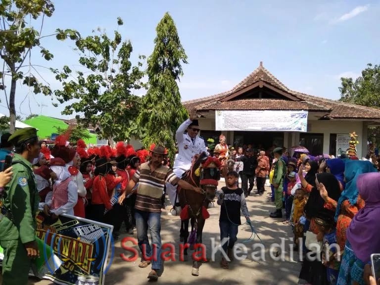 Tradisi Sedekah Bumi Kumpulrejo Meriah
