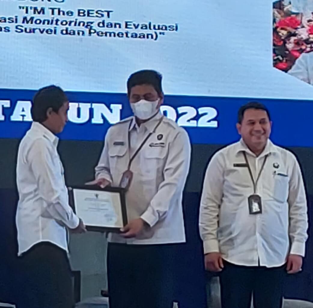 Inovasi Drive Thru Kepala ATR/BPN Kendal Dapat Penghargaan Menteri ATR/BPN RI