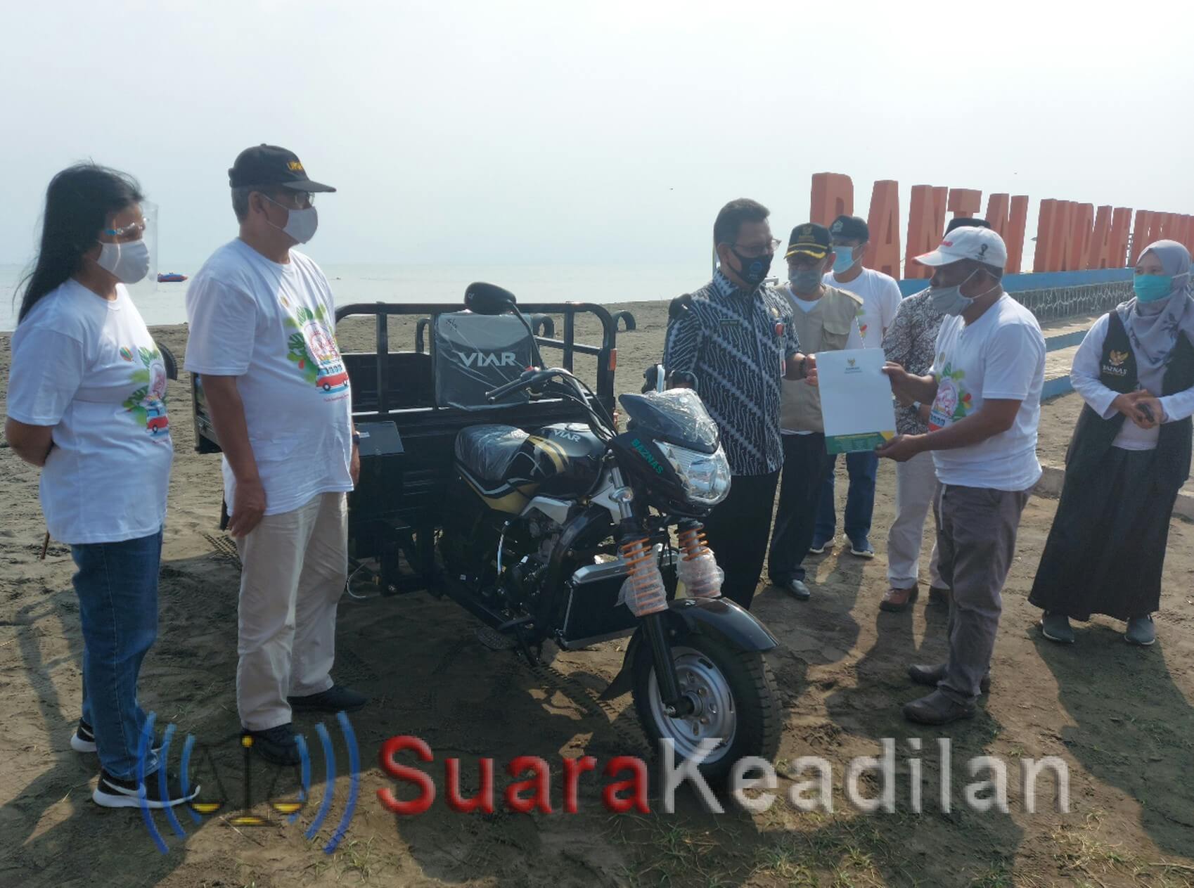 Bantu Pengembangan PIK, Baznas Kendal Berikan Motor Angkut Sampah