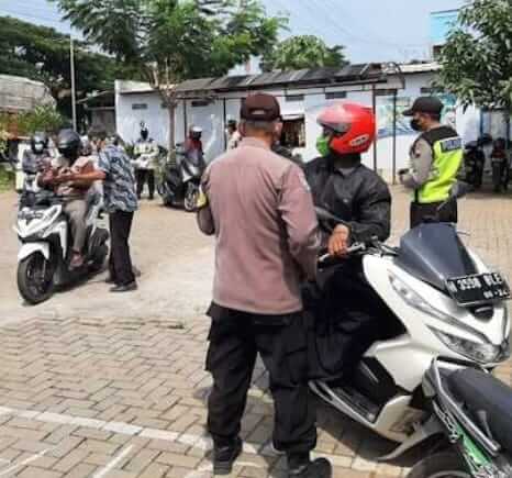 Terjaring Razia, Pengendara Yang Belum Vaksin Langsung Diminta Vaksin Di Puskesmas Brangsong