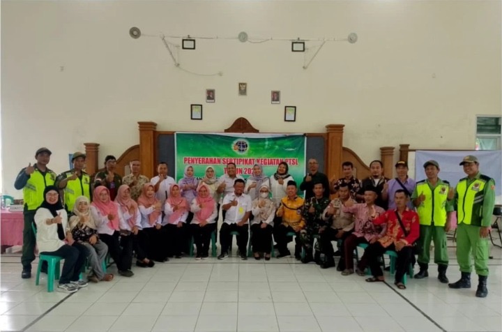 Penyerahan Sertipikat PTSL Tahun 2025 Desa Jetis Kec. Kota Kendal