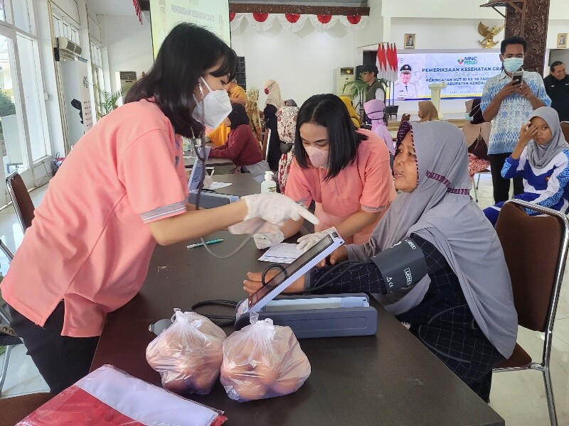 Pemkab Kendal Kolaborasi Dengan Perusahaan Swasta Gelar Pengobatan Gratis
