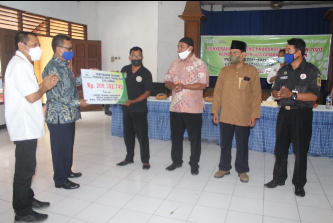 Perhutani KPH Kendal Bagikan Sharing Produksi Rp 1,2 M Ke 25 LMDH