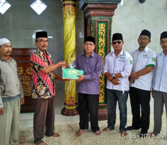 Menyambut Ramadhan 1439 H, PCNU Kendal Sebar 1000 Sarung dan Mukena