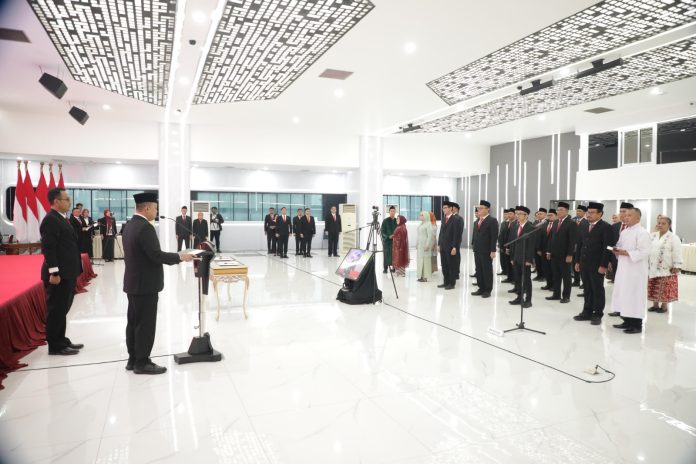 63f58fd7-2f7c-4528-853b-16fb5d6f0d95